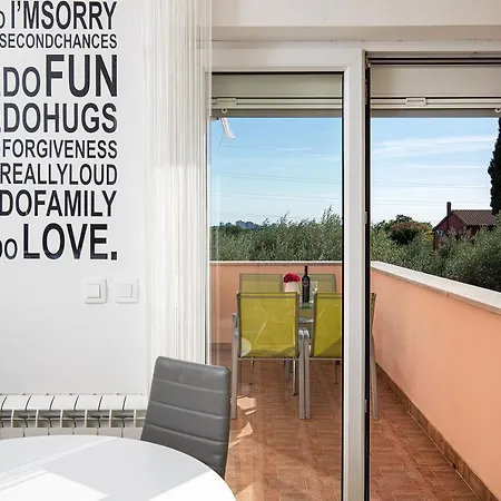 Istria Apartamento *